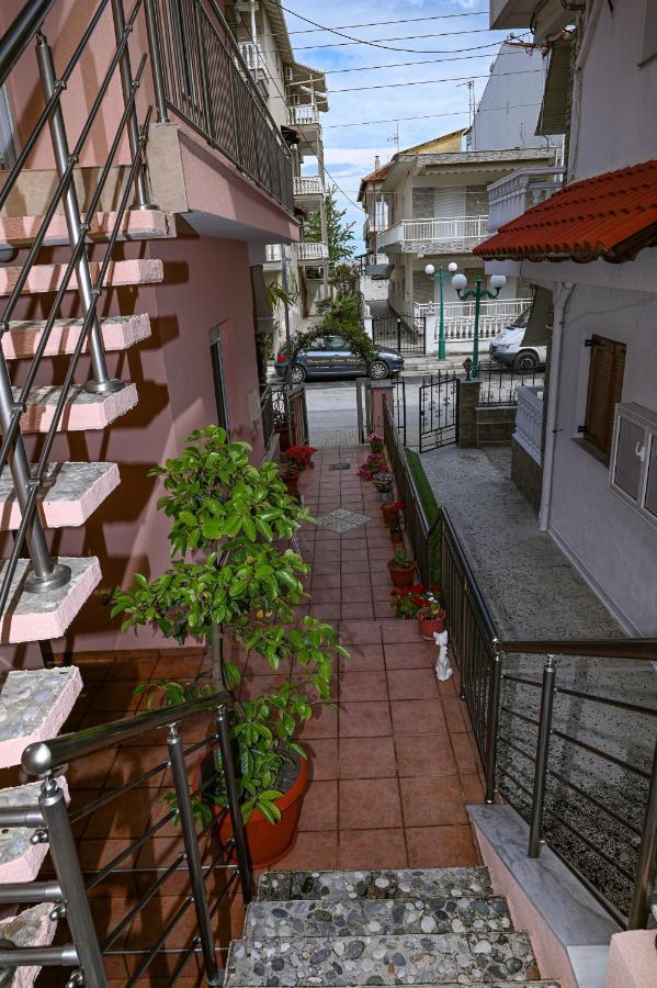 Four Seasons 1 Apartment Paralia Katerinis Bagian luar foto