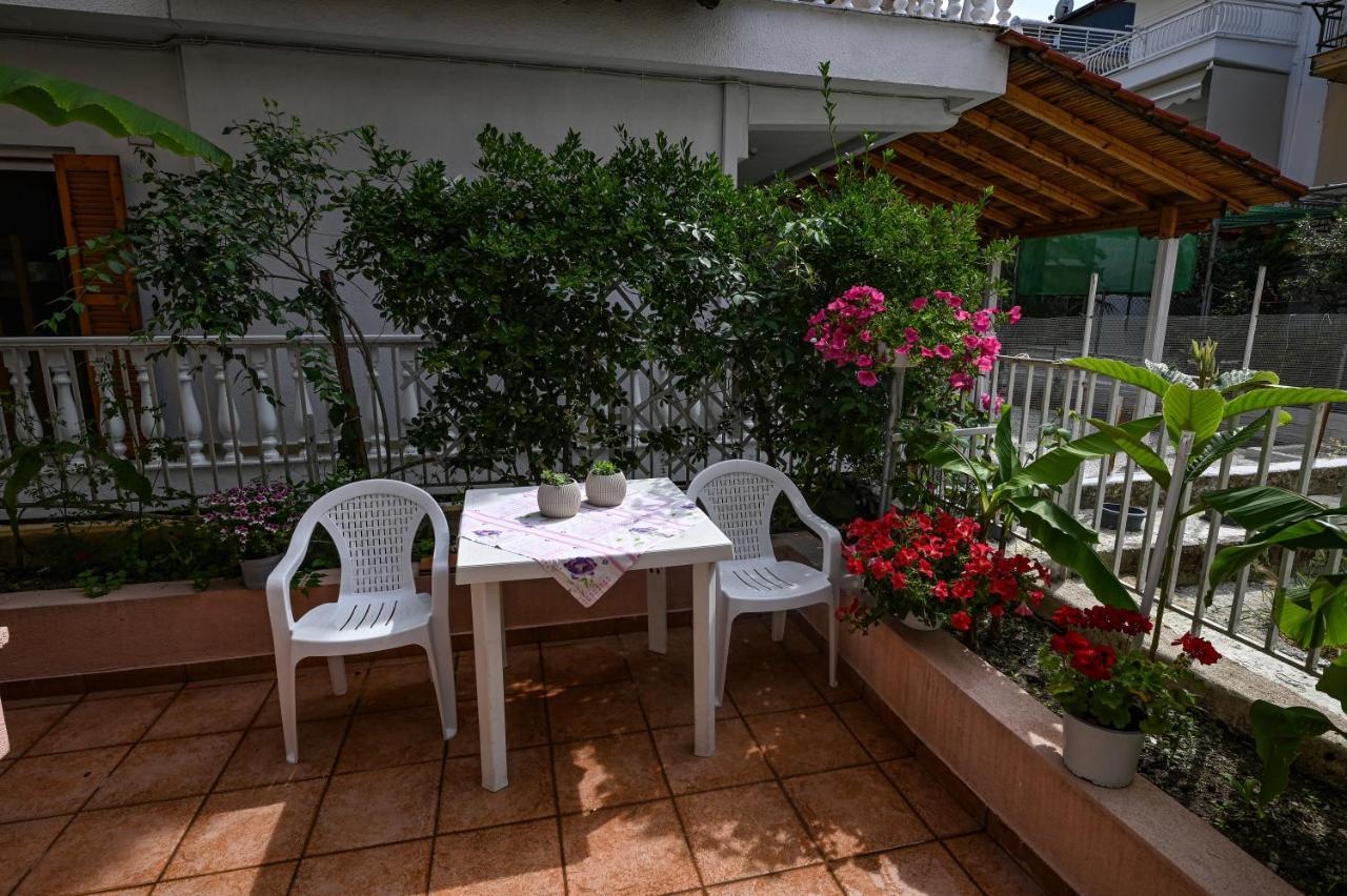 Four Seasons 1 Apartment Paralia Katerinis Bagian luar foto