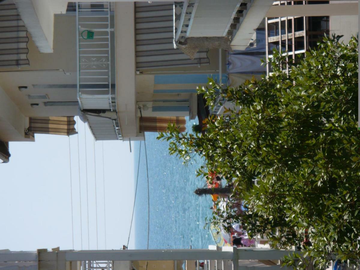 Four Seasons 1 Apartment Paralia Katerinis Bagian luar foto