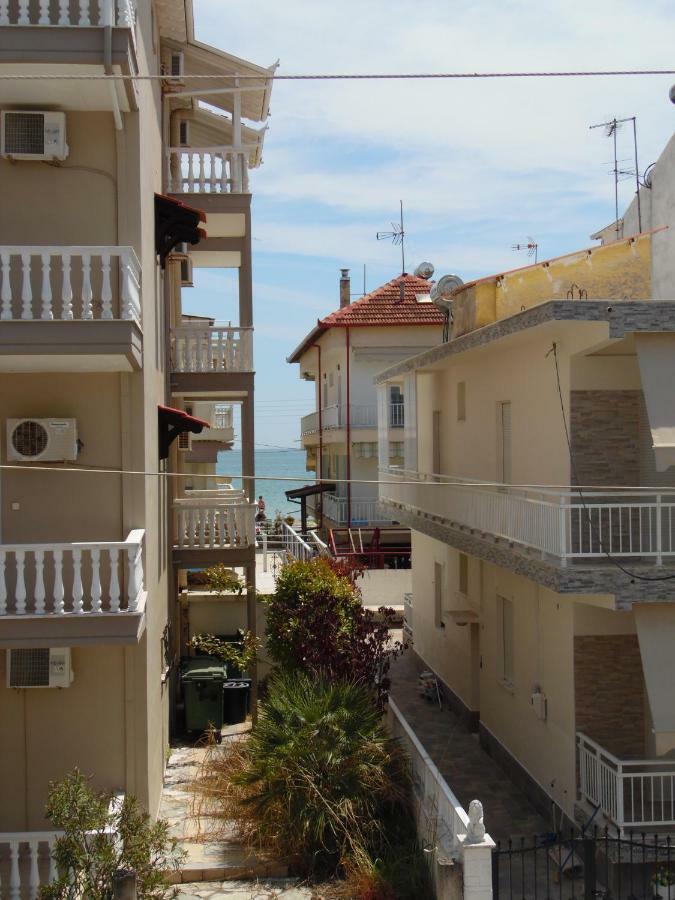 Four Seasons 1 Apartment Paralia Katerinis Bagian luar foto